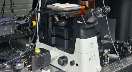 基于 sCMOS 相机的单分子荧光成像及双螺旋布朗运动追踪研究